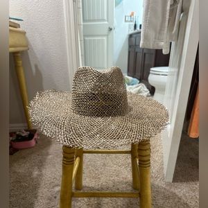 Wide brim summer hat